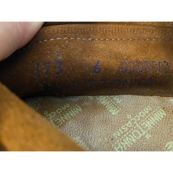 Minnetonka Women's Leather Moccasin W/ Thunderbird Beading Shoes Flats Sz 6 NWOB - Picture 16 of 16